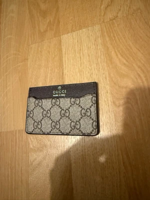 Plånbok - Hej säljer min plånbok, 350kr