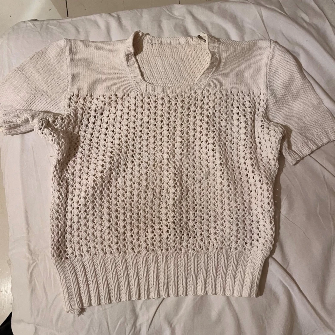 vit stickad m hålmönster - 2