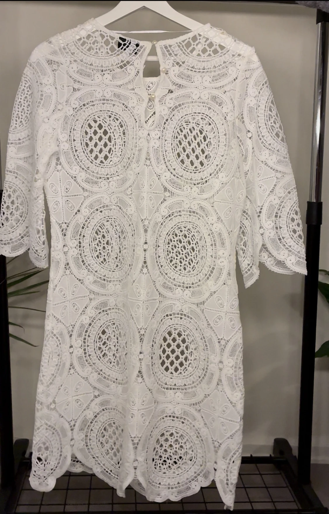 Vit spetsklänning - 1