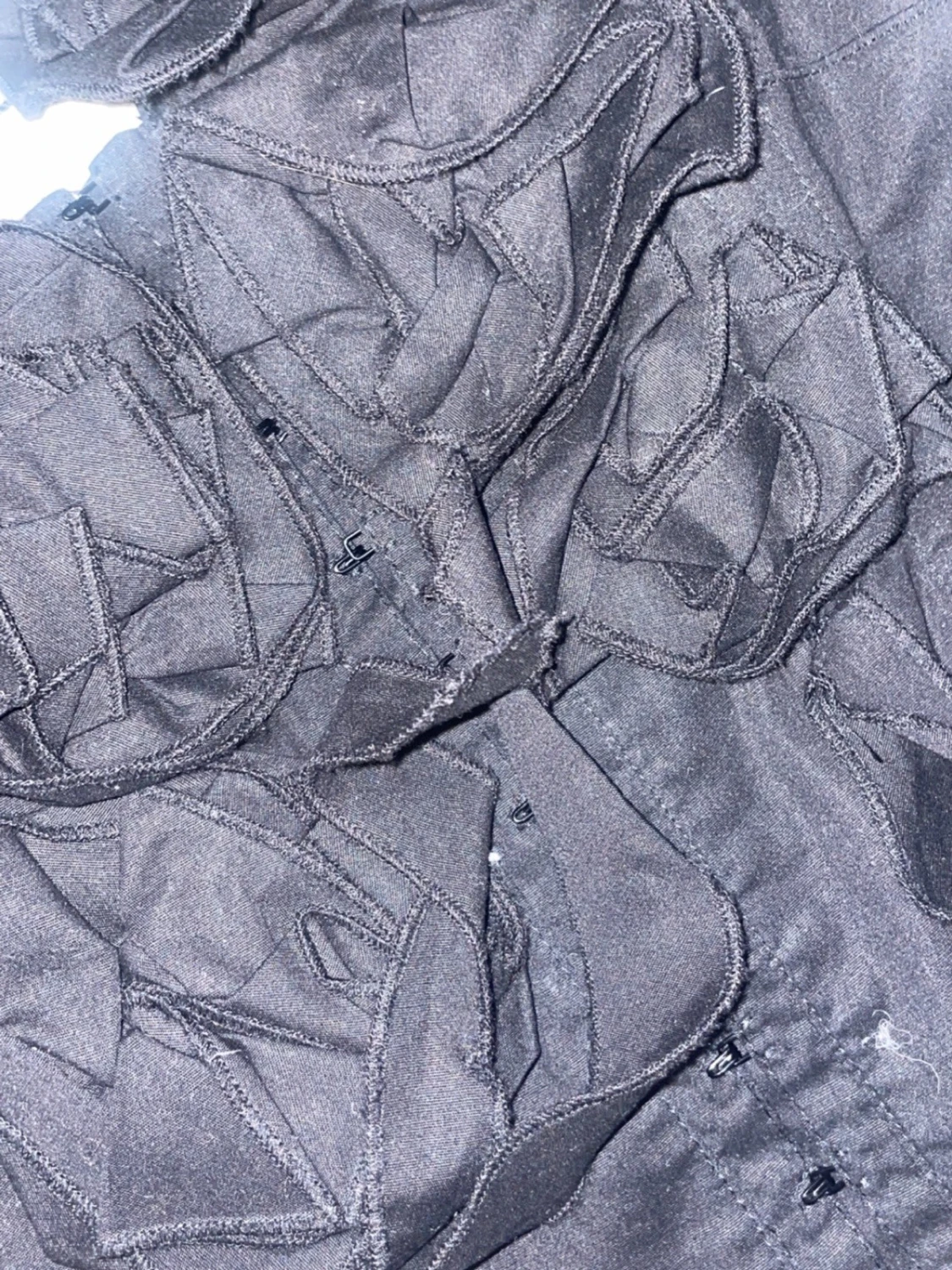 Svart korsettopp med rosetter från Lissa - 3