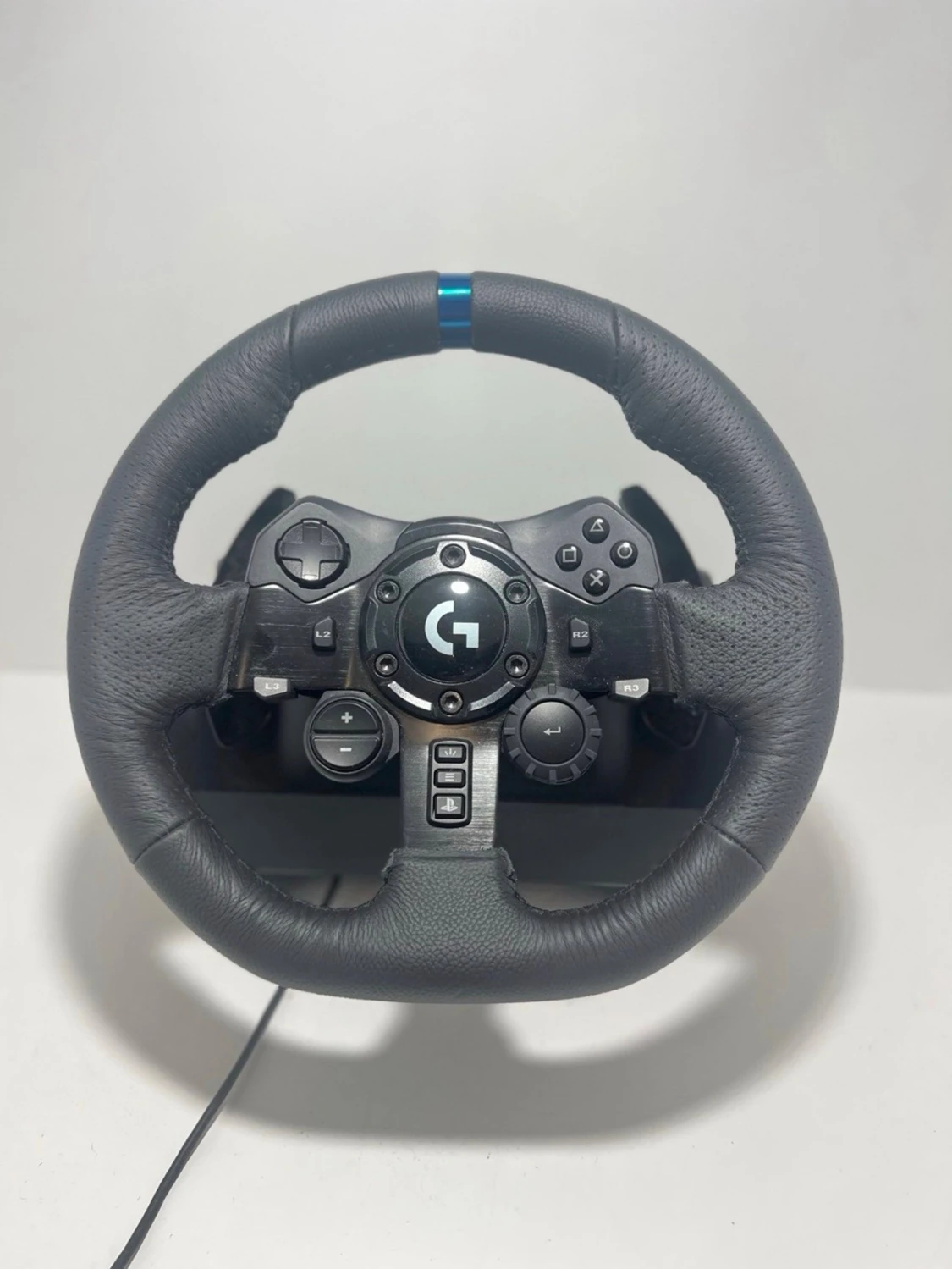 Logitech G923 Racing Wheel and Pedals - 1