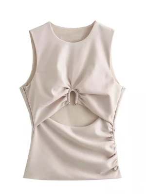 Topp Zara  - Snygg topp från Zara i bra skick som ej kommer till användning då den är lite stor för mig😊