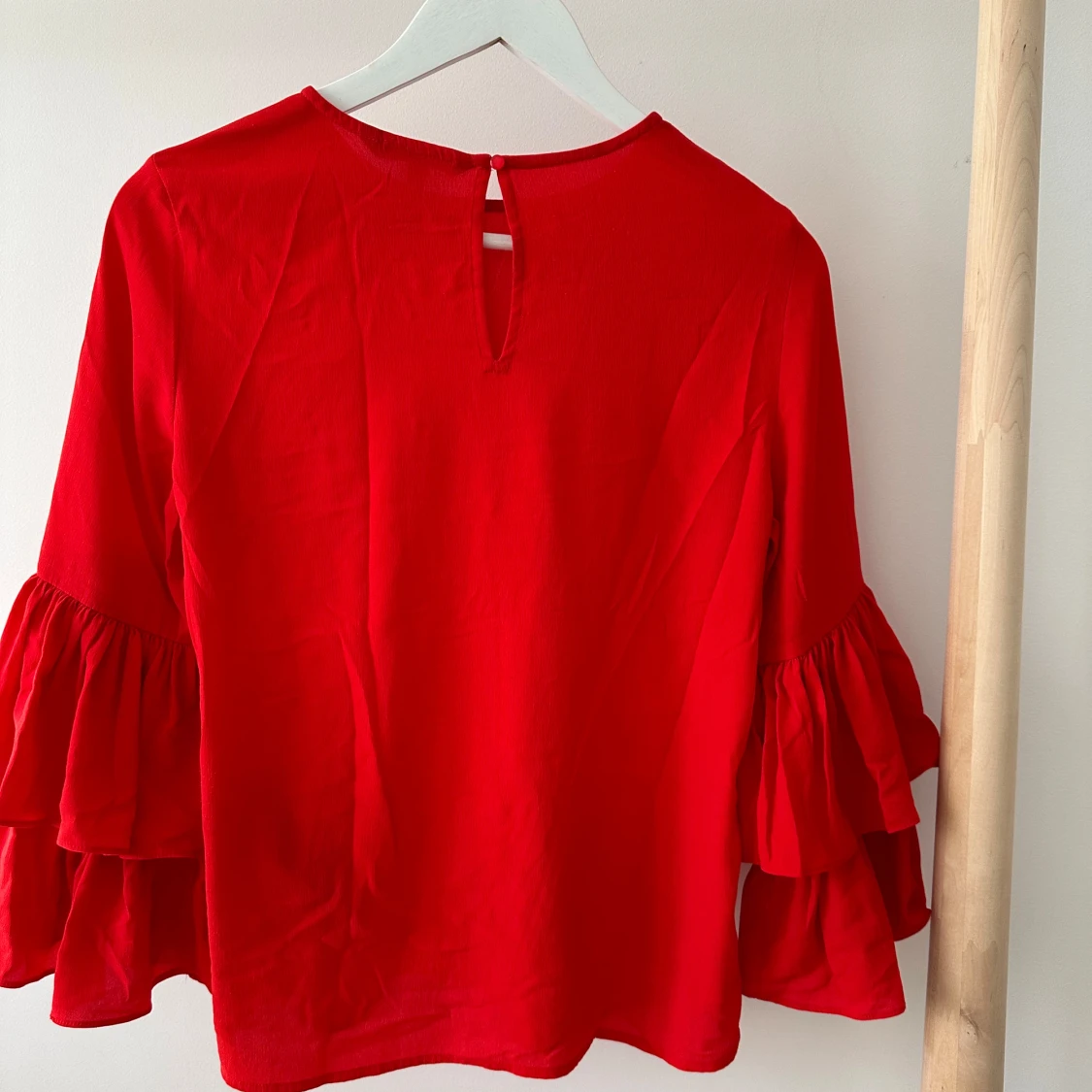 Röd volangblus från Vero Moda - 1