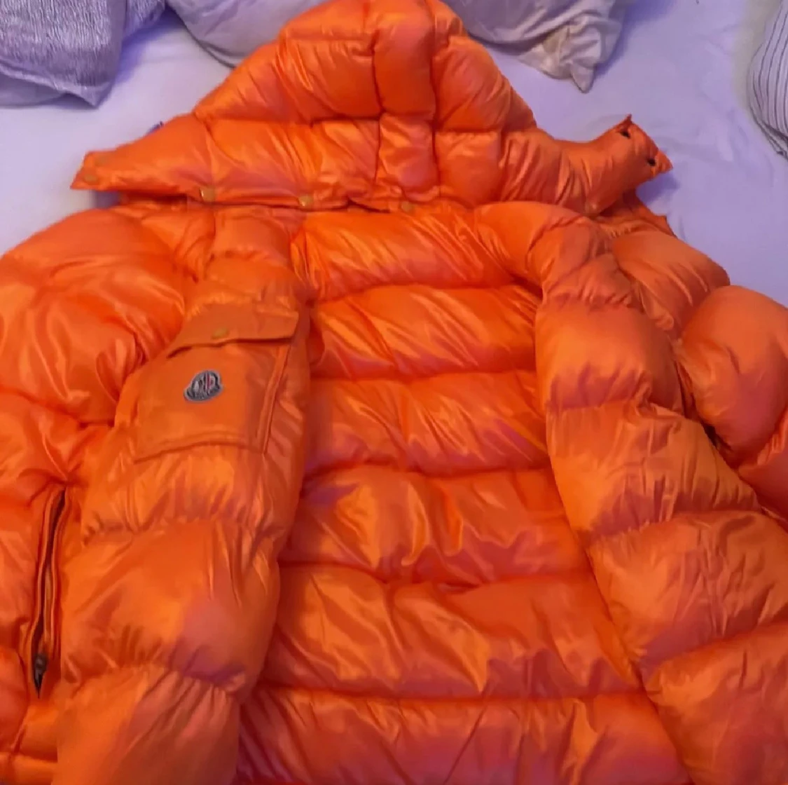 Orange dunjacka från Moncler - 2