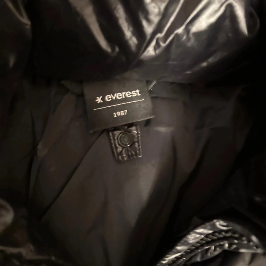 Svart pufferjacka - 3