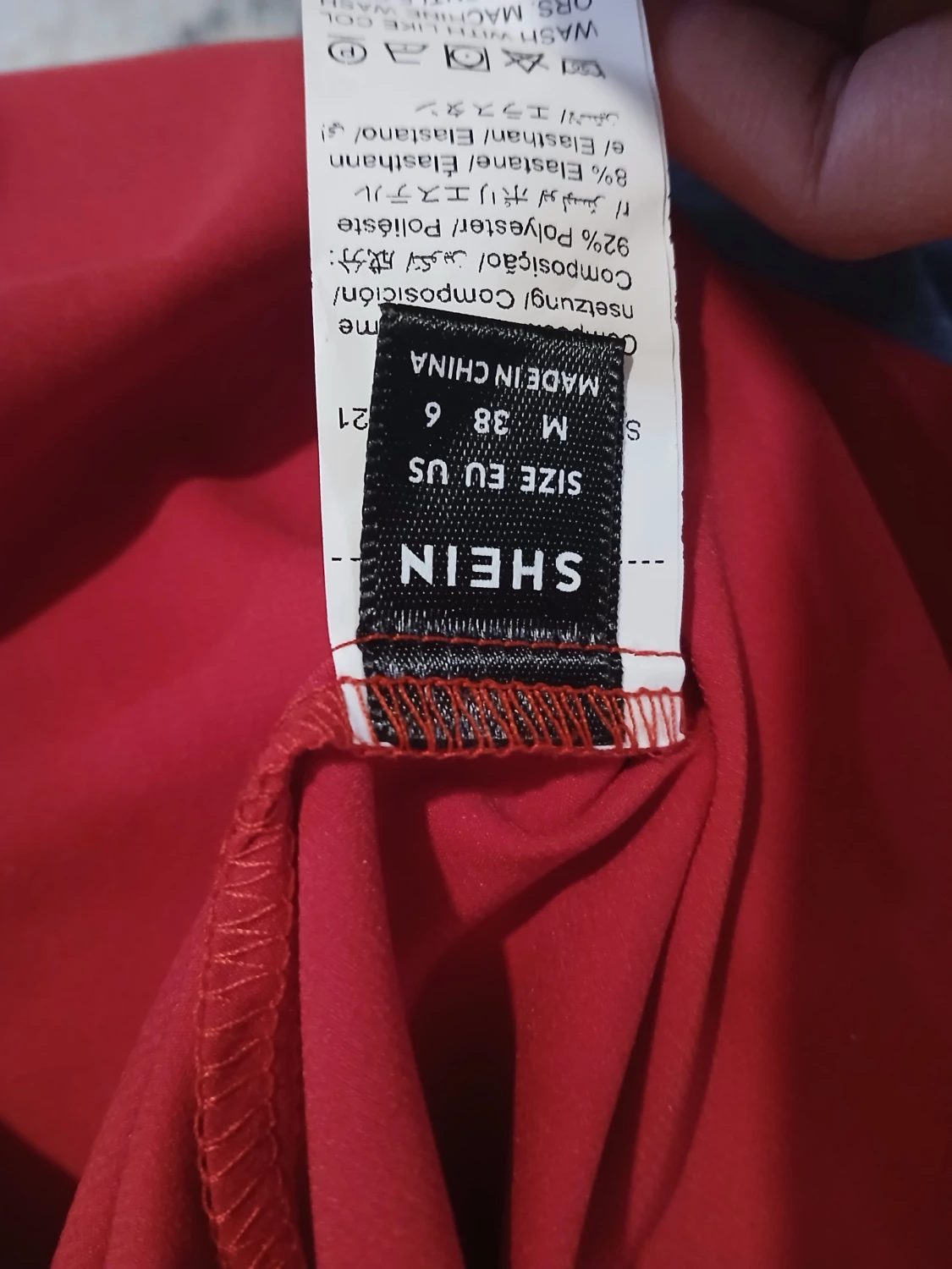 Röd oneshoulder klänning från SHEIN - 2