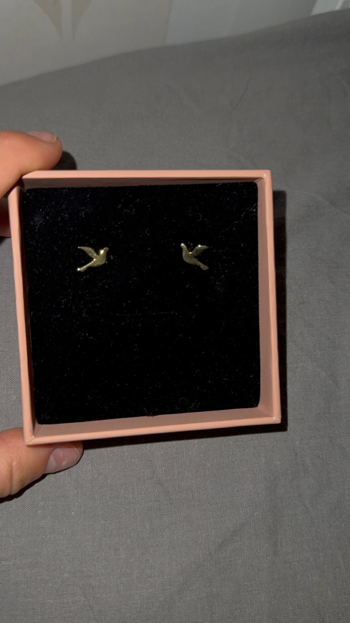 Guldigt smyckeset med fågelmotiv - 1