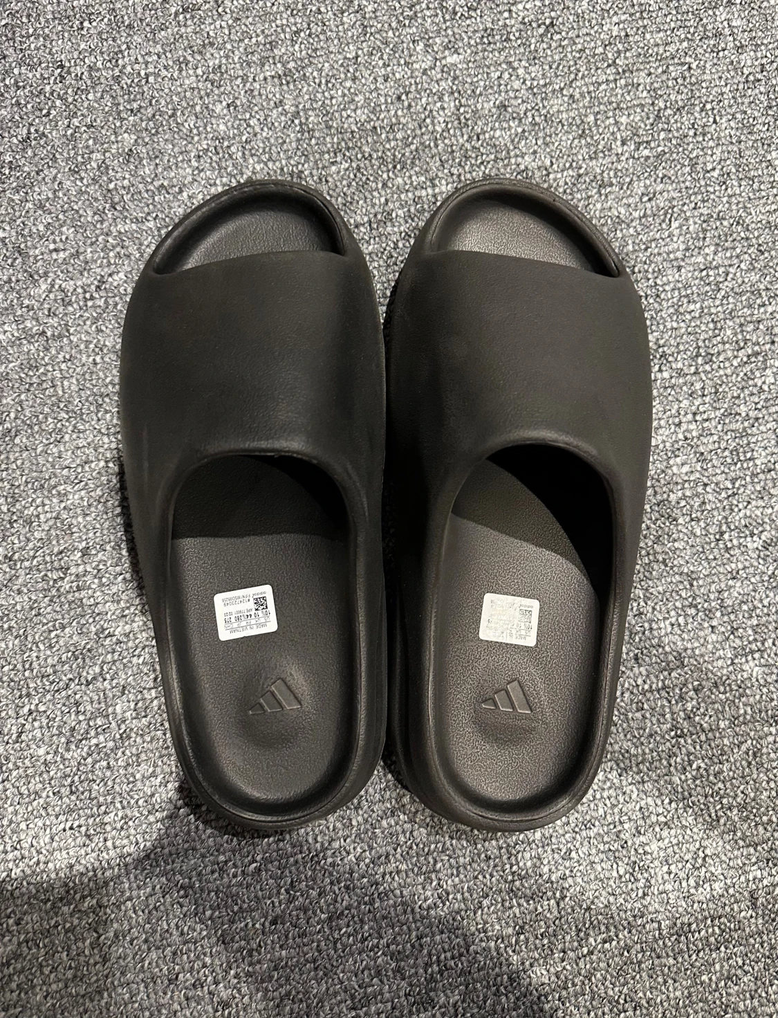 Yeezy slides - 1