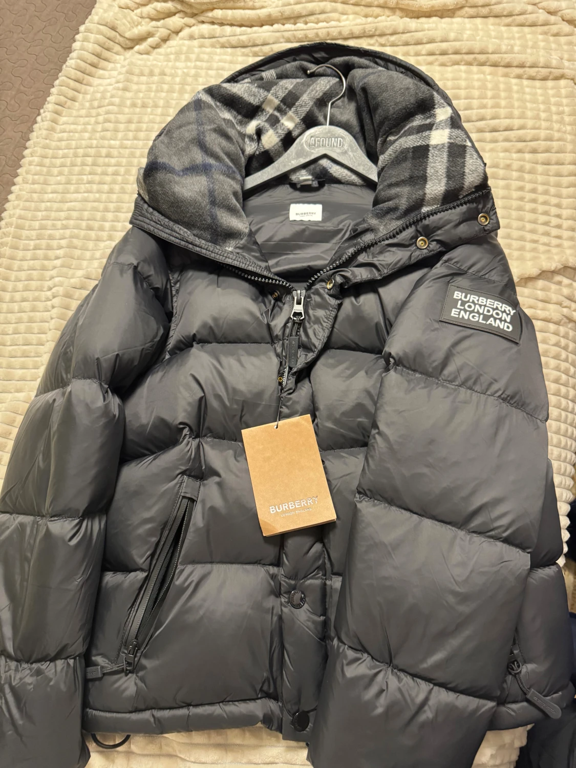 Svart pufferjacka från Burberry