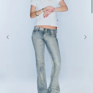 Cheap Monday jeans Weekday - Aldrig använda, storlek 29/34 men sitter som 27/34 typ, stretchigt material❤️