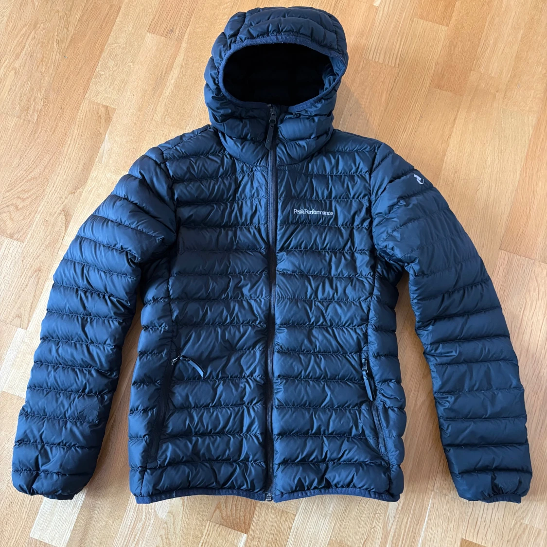 Peak Performance jacka i storlek S - 1