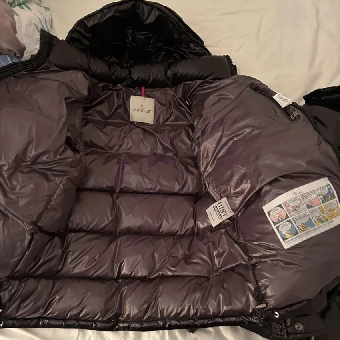 Svart Moncler pufferjacka med huva - 2