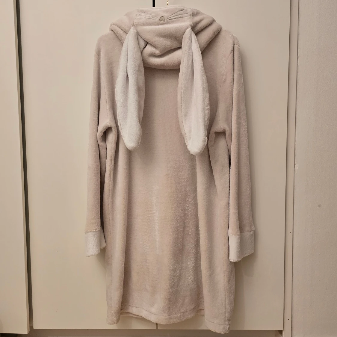 Oysho crèmevit hoodie med kanin öron - 2