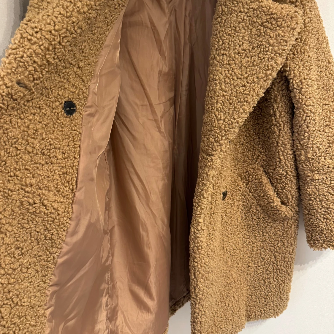 Brun teddyjacka från Reserved - 2