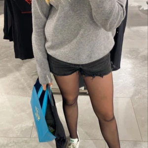 Svarta jeansshorts - Svarta jeansshorts från h&m💗