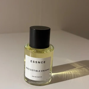 Essnce Irresistible Enigma Parfym - Endast provluktad. Helt ny 
