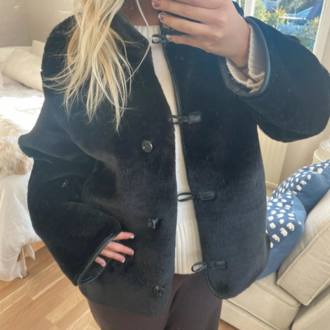 Svart jacka från H&M  - 1