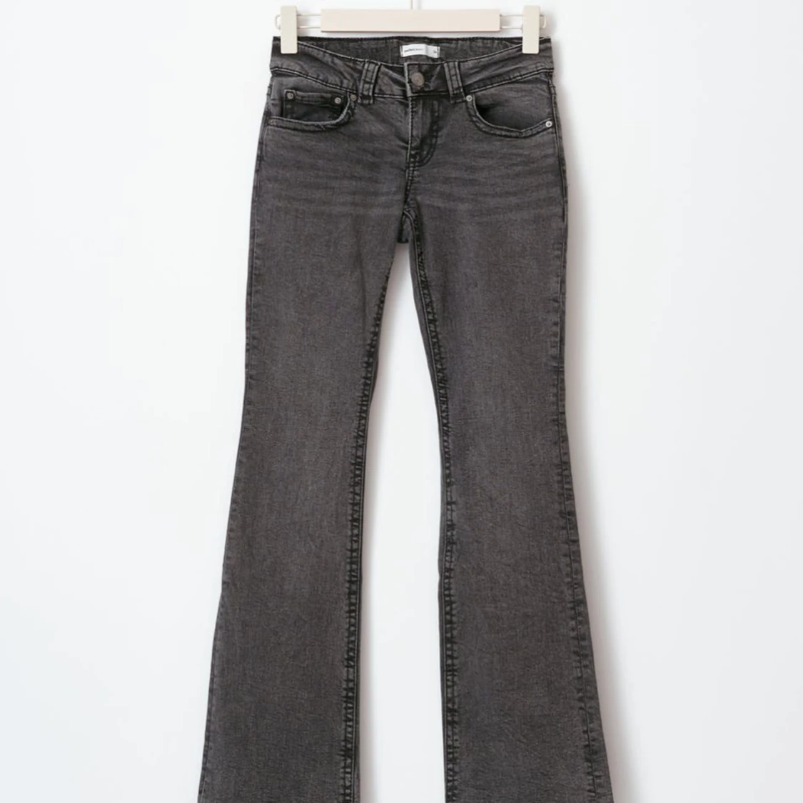 Grå straight leg jeans 