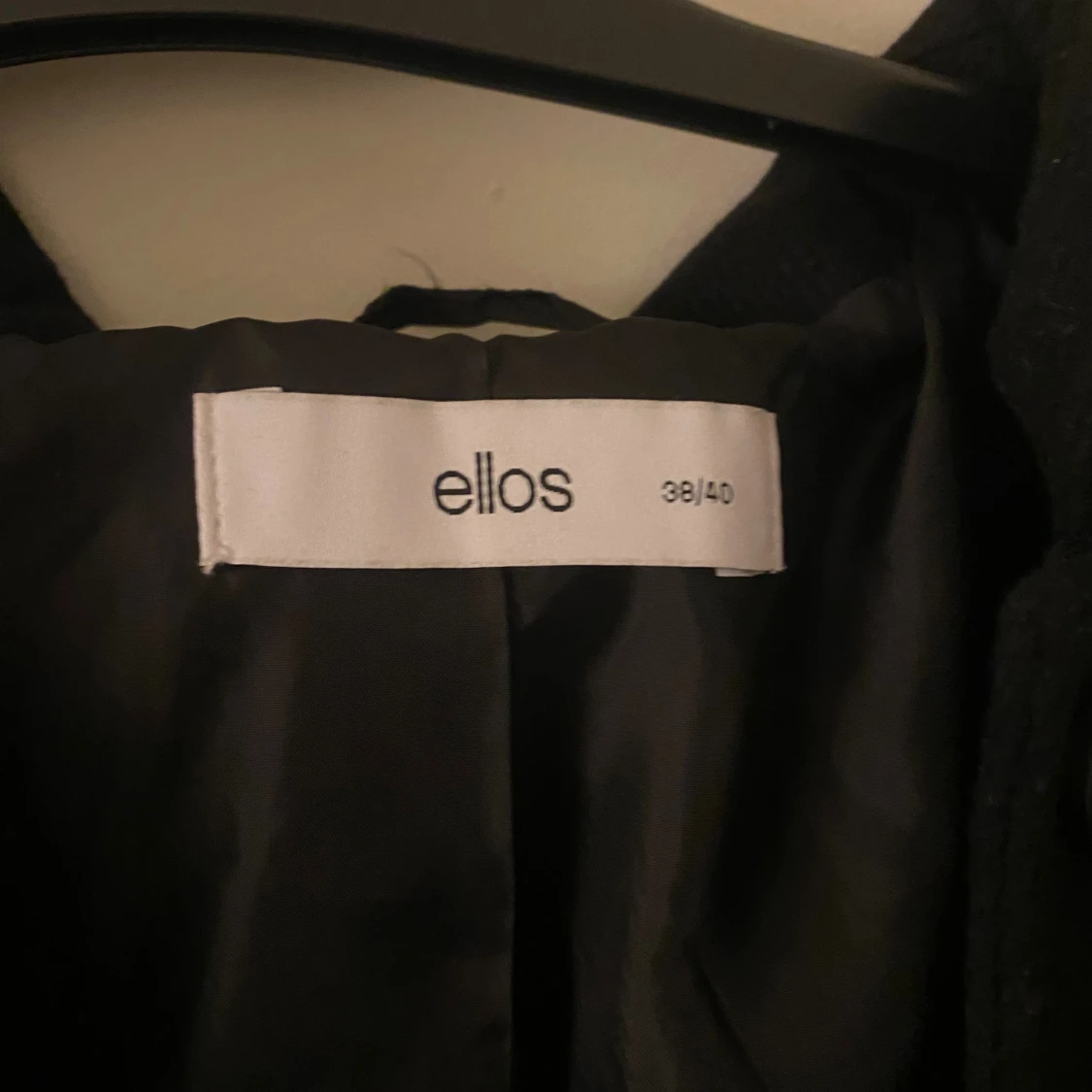 Svart kappa från Ellos, stl 38/40 - 1
