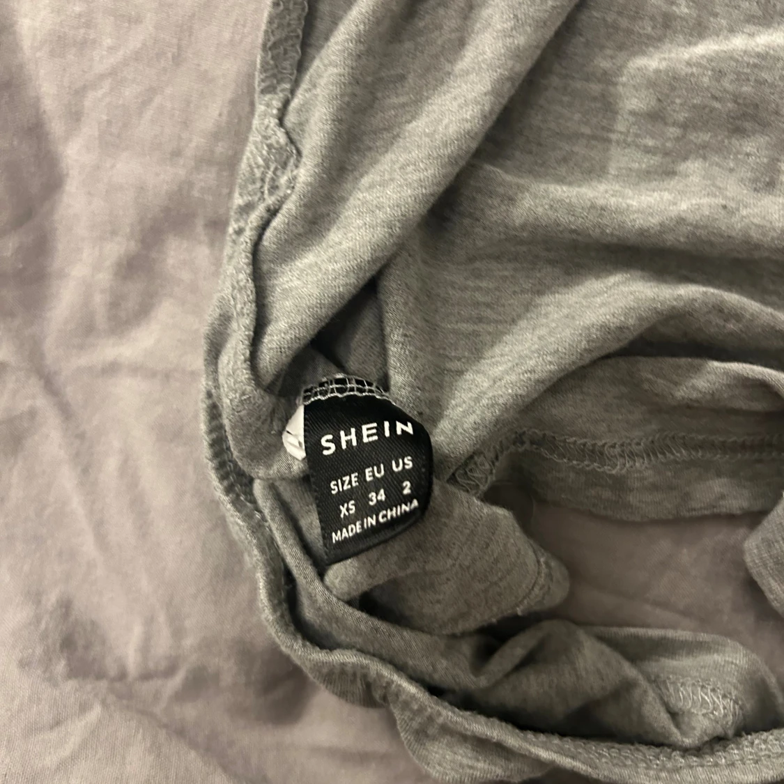 Grå öppen rygg topp från SHEIN XS - 2