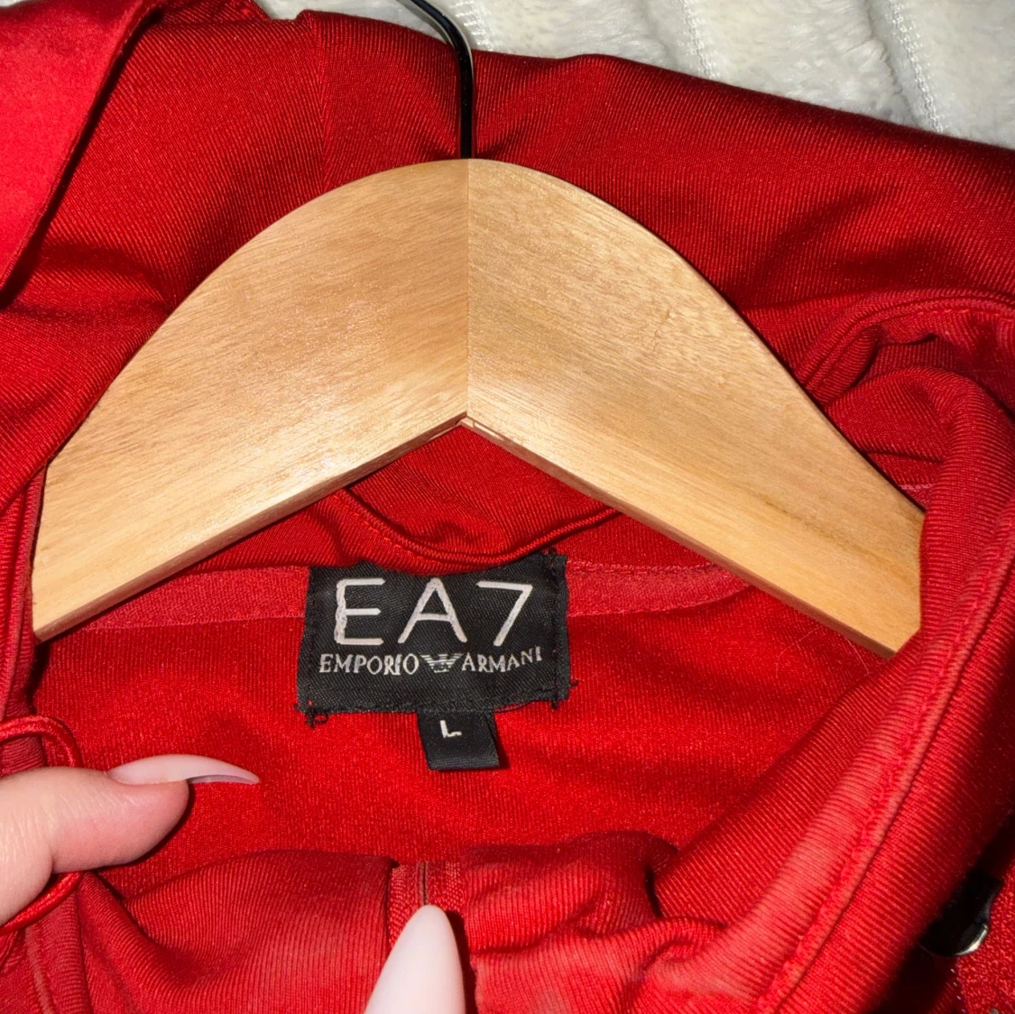 Röd EA7 vindjacka med huva - 3