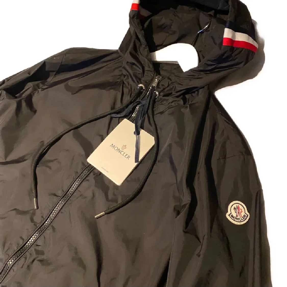 Svart vindjacka från Moncler