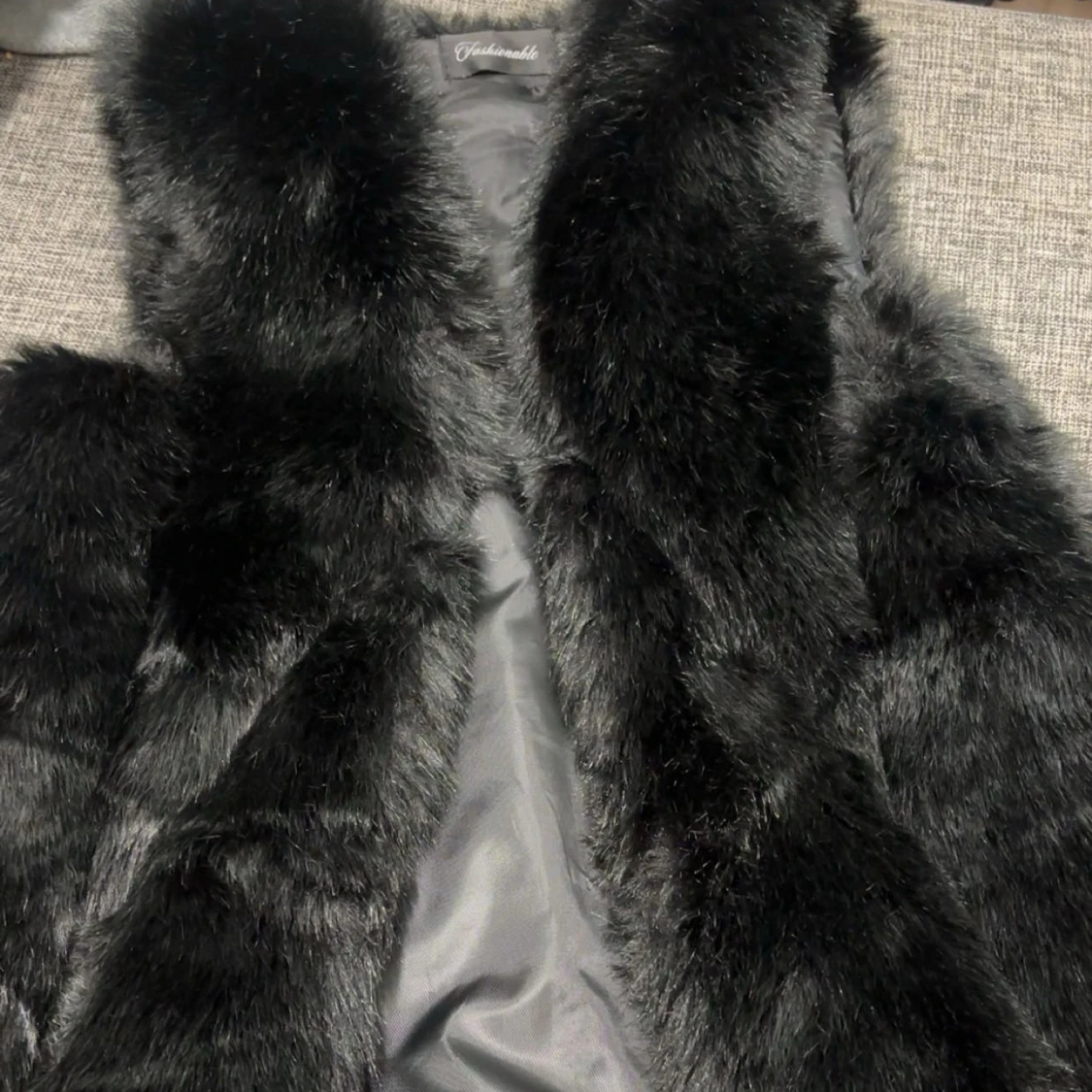 Svart pälsjacka från Fashionable - 1