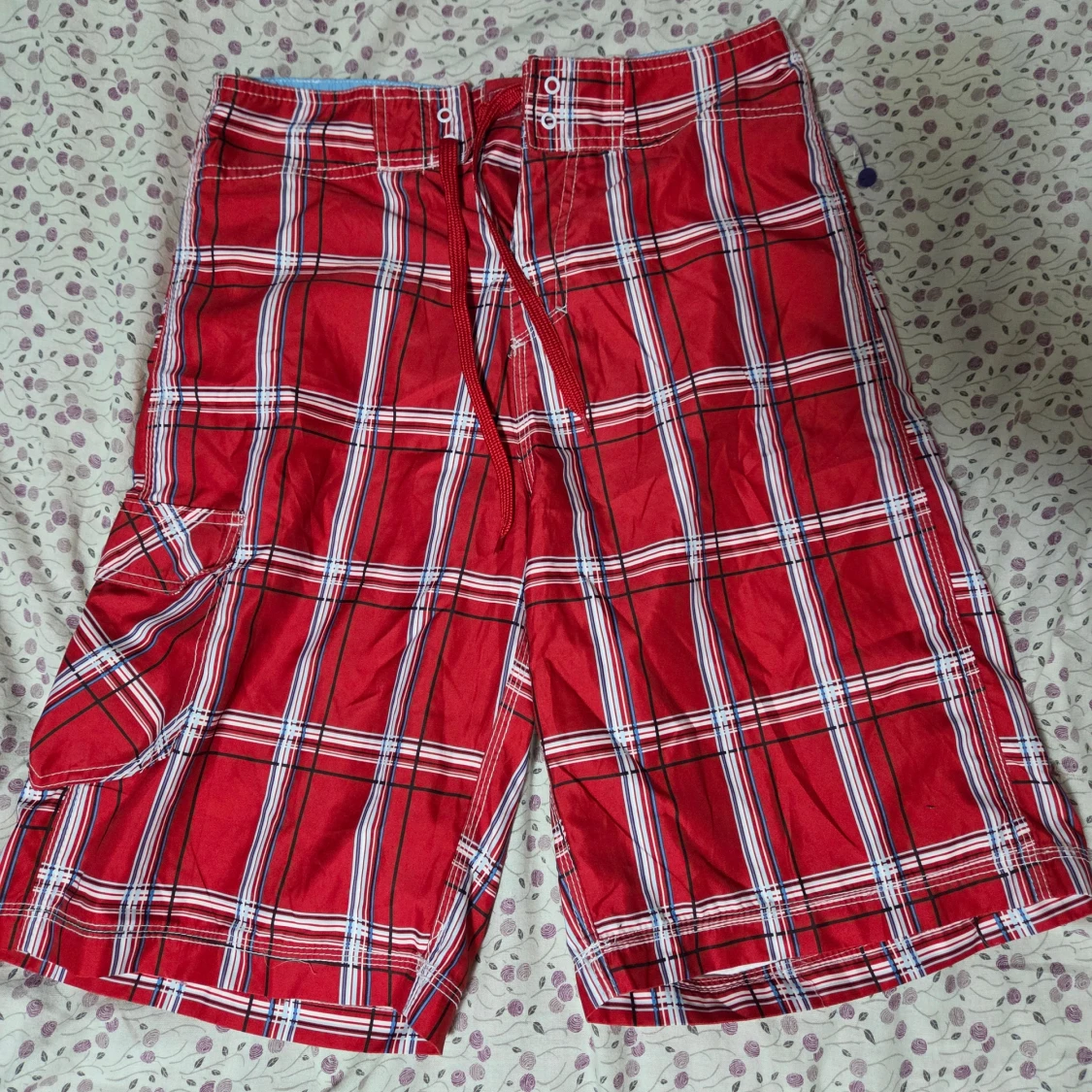 Röd-rutiga shorts från HotepH