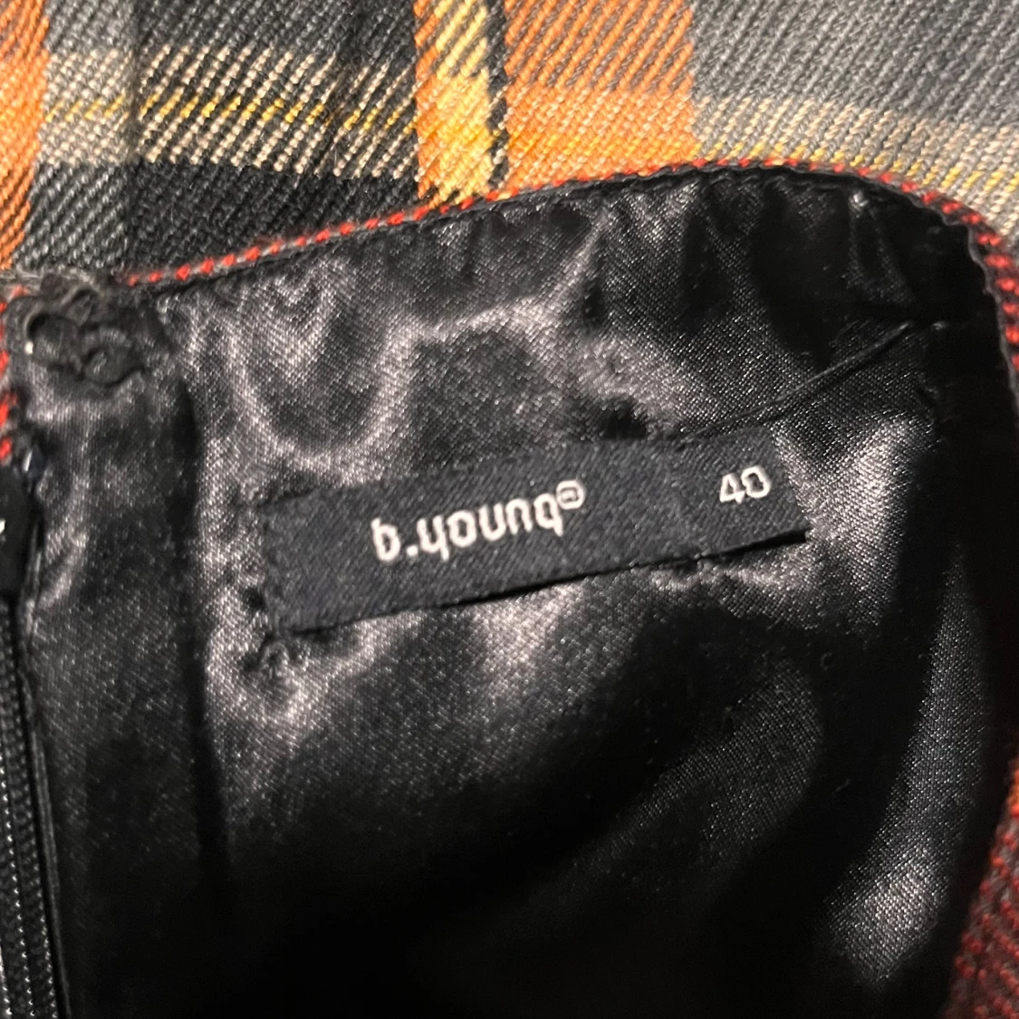 Rutig klänning b.young - 2