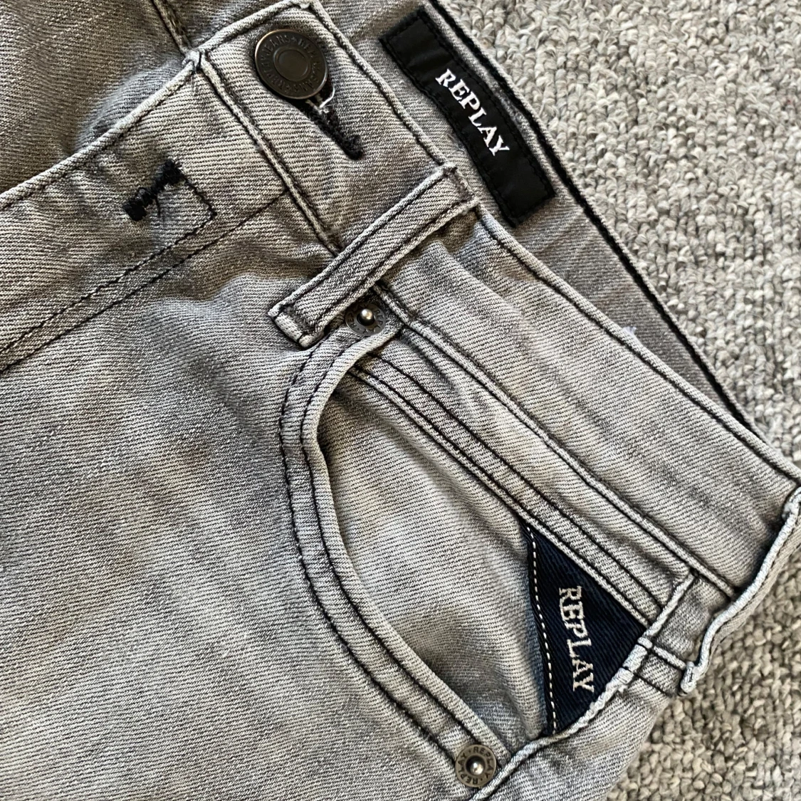 Grå Replay jeans straight fit