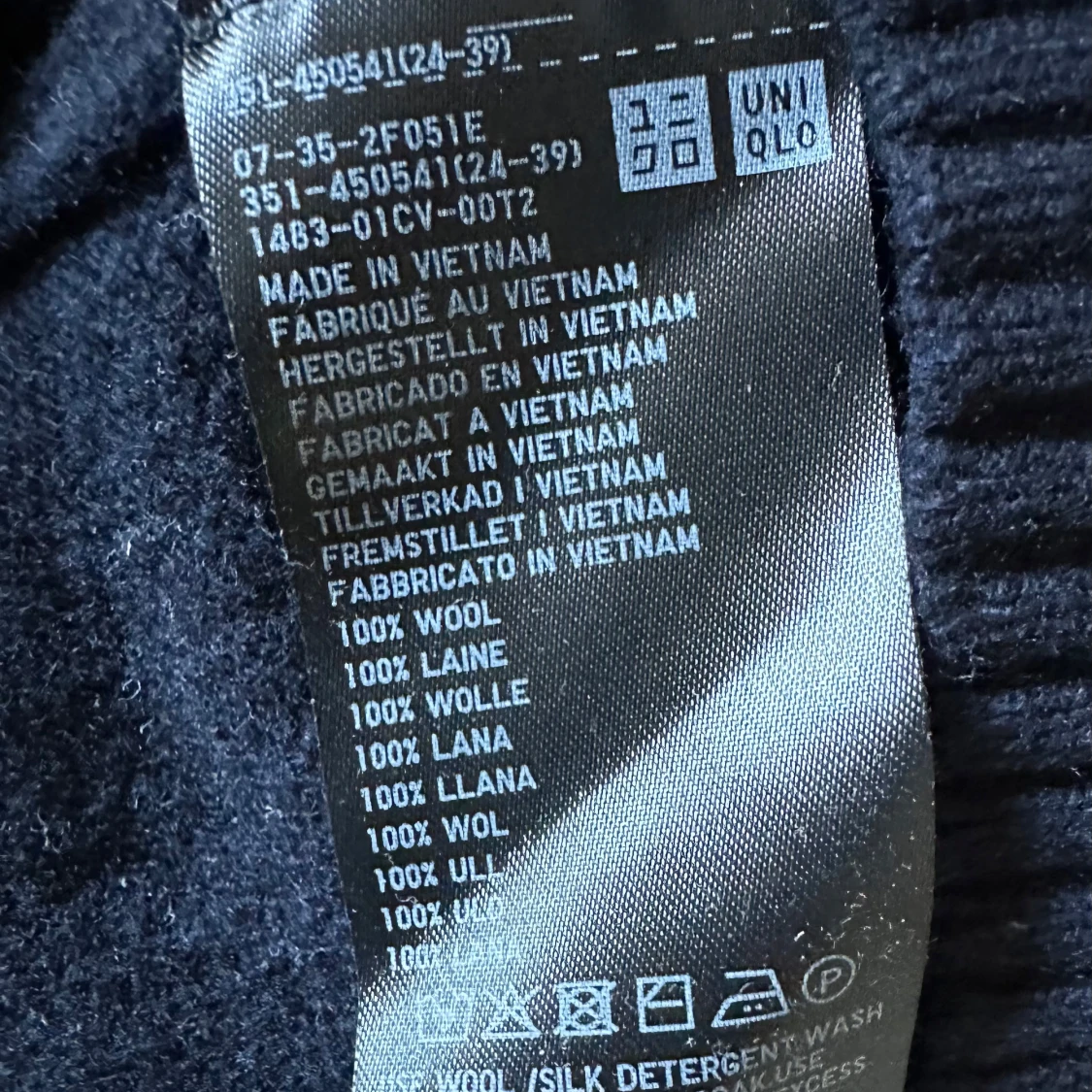 Mörkblå ulltröja från Uniqlo L - 3