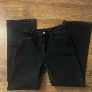 Jeans - Helt oanvända jeans. Skickar endast via instabox
