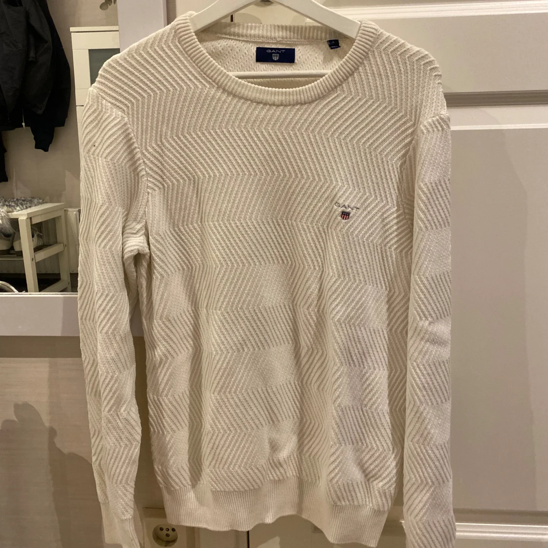 Vit stickad tröja från GANT