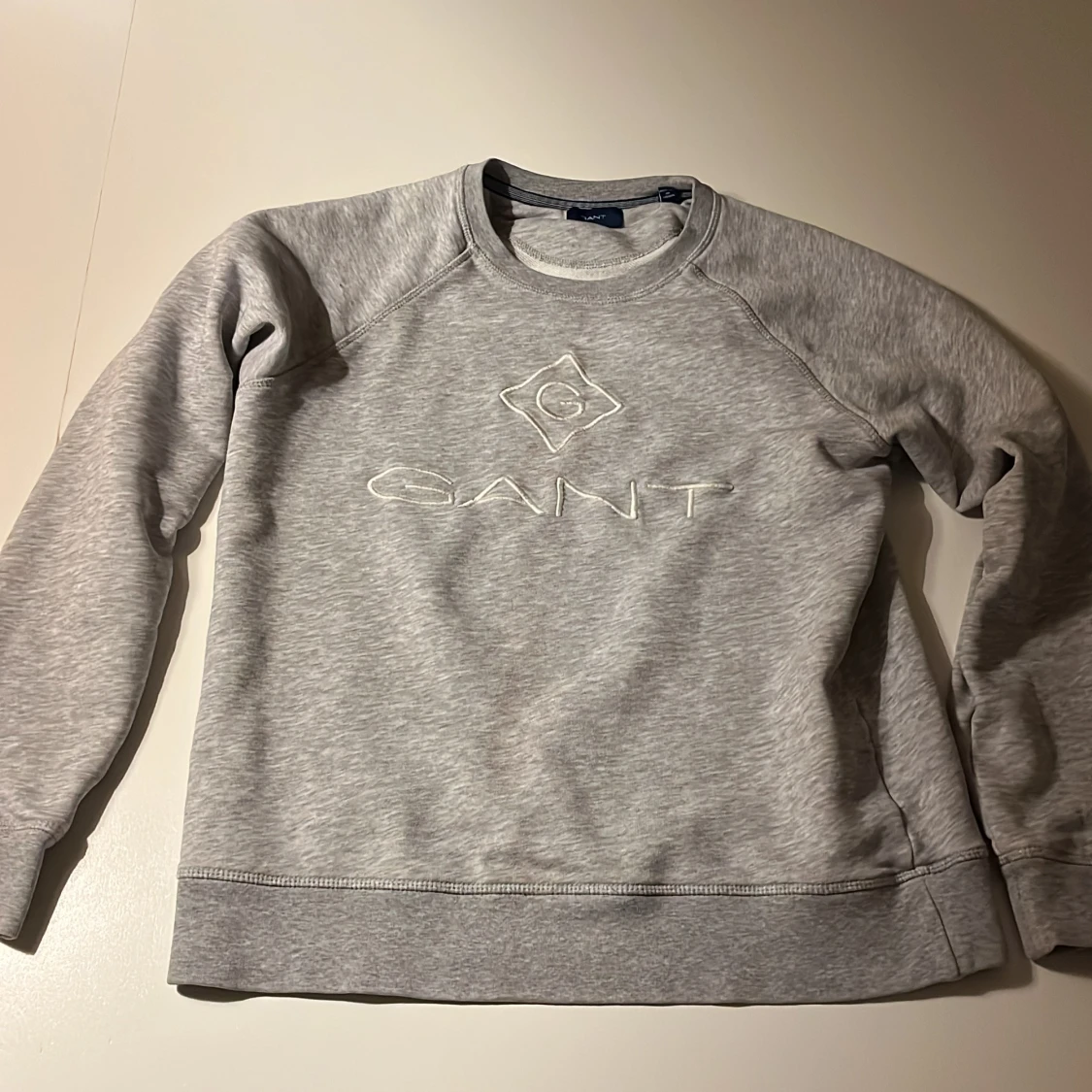 Grå sweatshirt från GANT