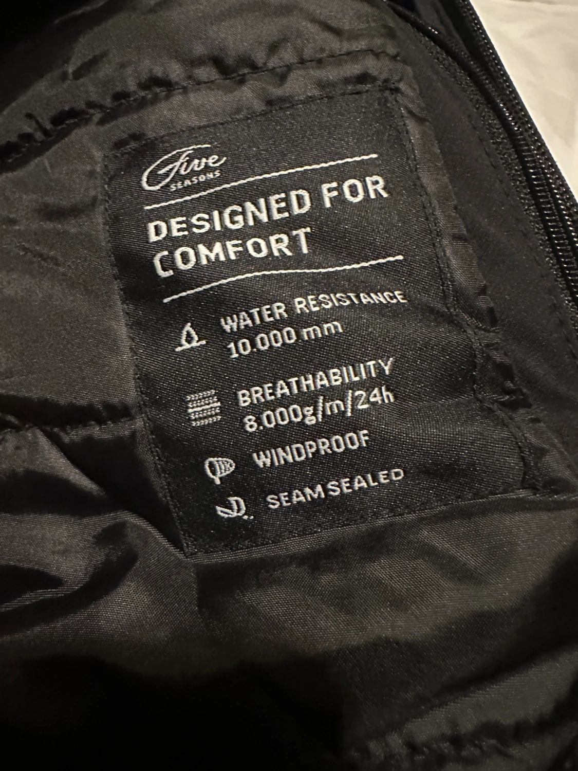 Svart skidjacka från Five Seasons - 5
