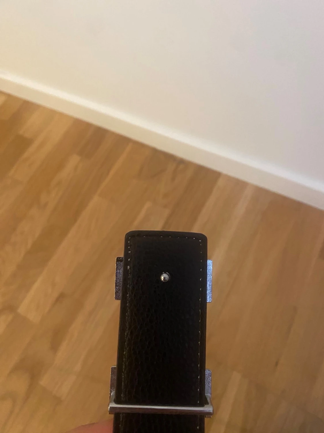 Svart skärp med H-spänne i metall - 3