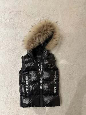 Barn väst - Barn väst i storlek 2-3 år helt ny