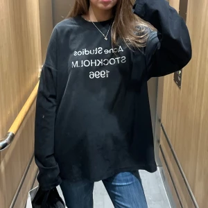 Acne studios tröja  - Super snygg i fint skick. Nypris 3500 kr. 