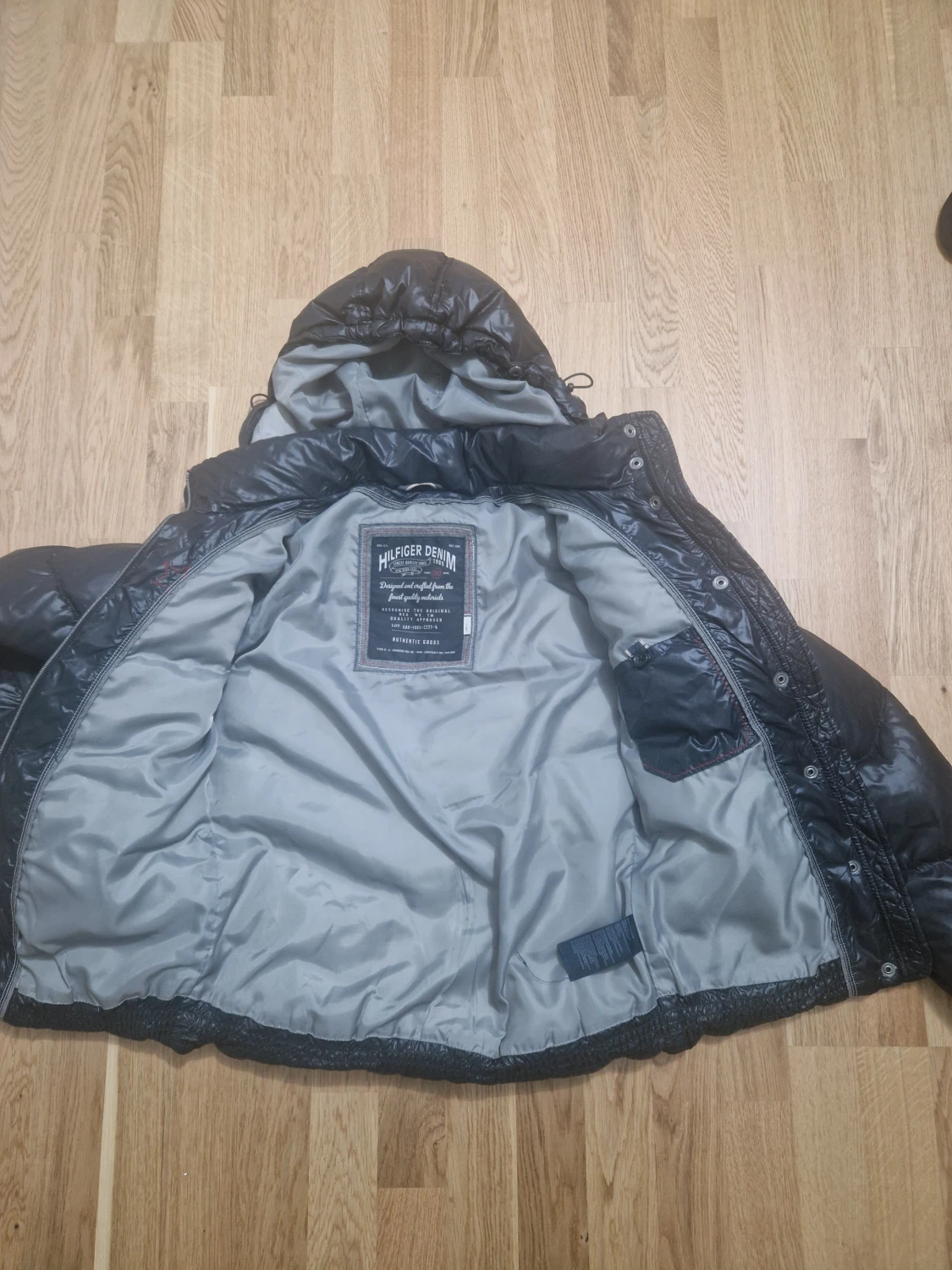 Mörkblå pufferjacka från Hilfiger Denim - 2