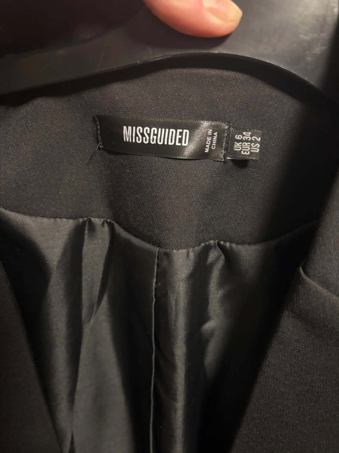 Svart kavaj från Missguided, strl 34 - 3