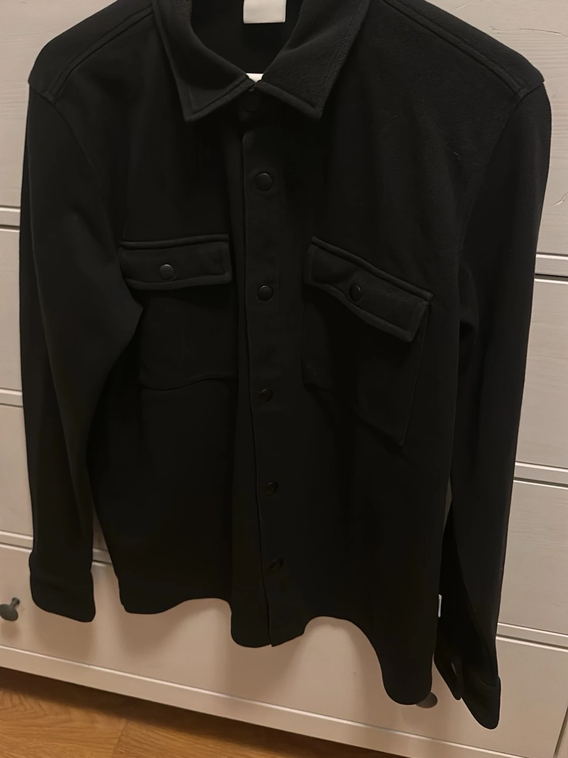 Svart overshirt från selected home