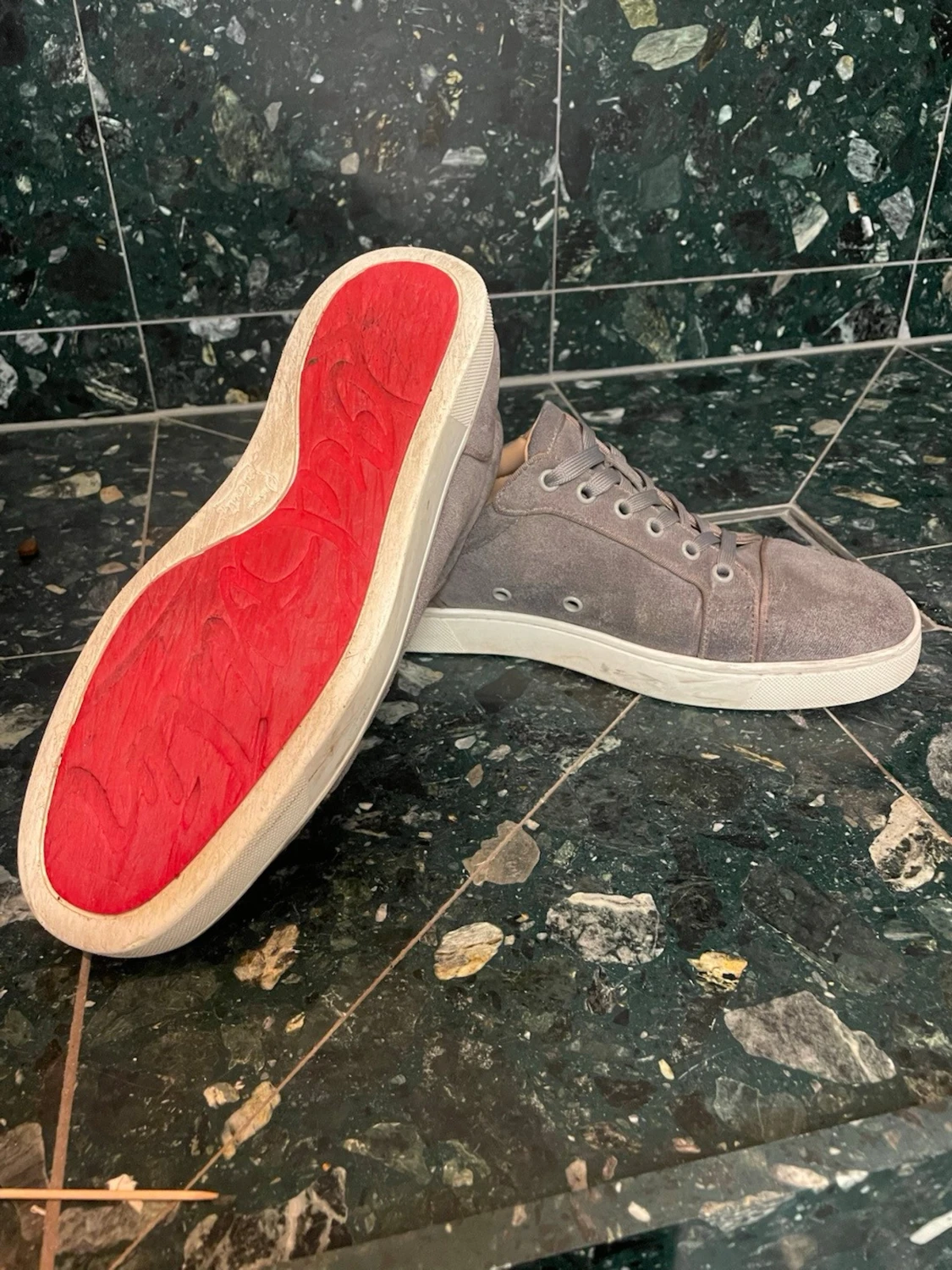 Grå Christian Louboutin  - 2