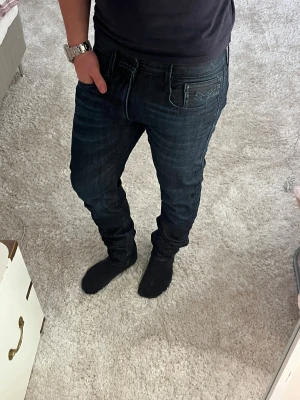 Replay jeans  - Replay Jeans | skick 9/10 | Storlek 32/34| Pris - 499kr | Modellen är ca 180cm lång | Hör av dig vid minsta fråga eller fundering!!