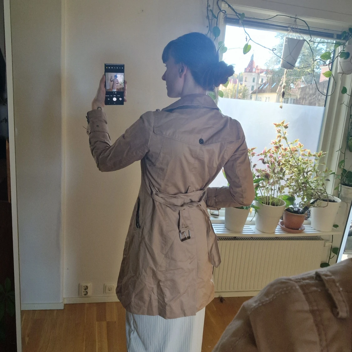 Beige trenchcoat - 4