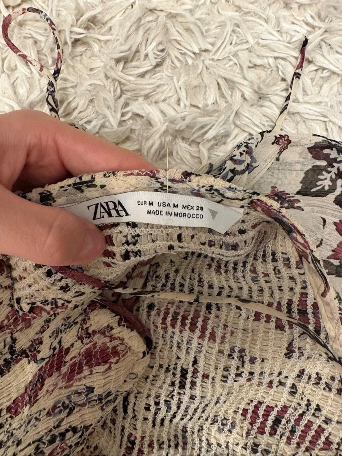 Blommig linnetopp från Zara - 2