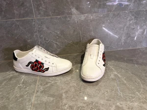  Schyssta Gucci ace skor  - Vita Gucci ace skor 