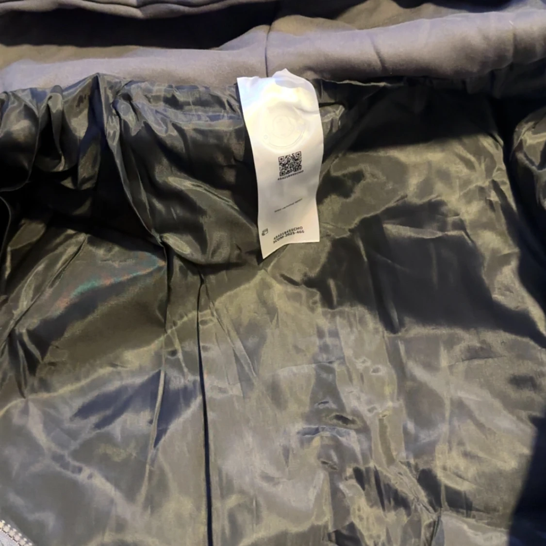 Grå quiltad jacka från Moncler - 2