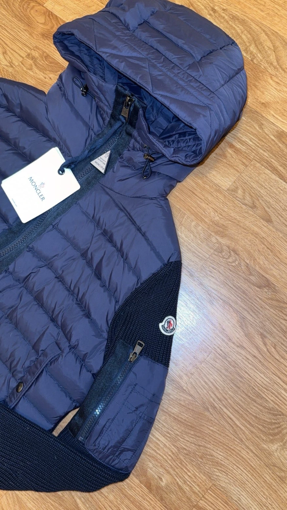 Mörkblå pufferjacka från Moncler - 3
