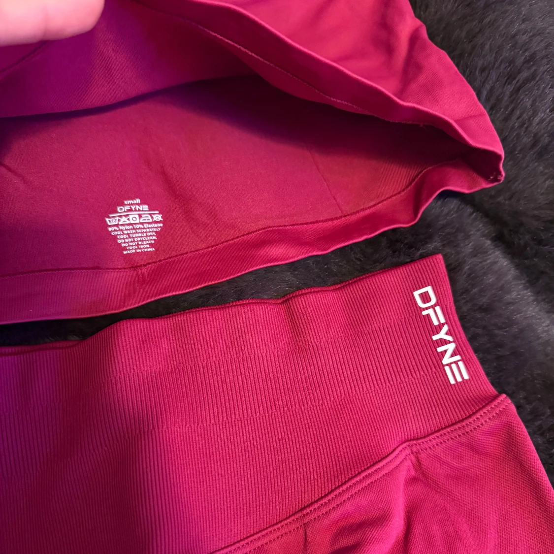 DFYNE sett winter berry röd träning sett - 2