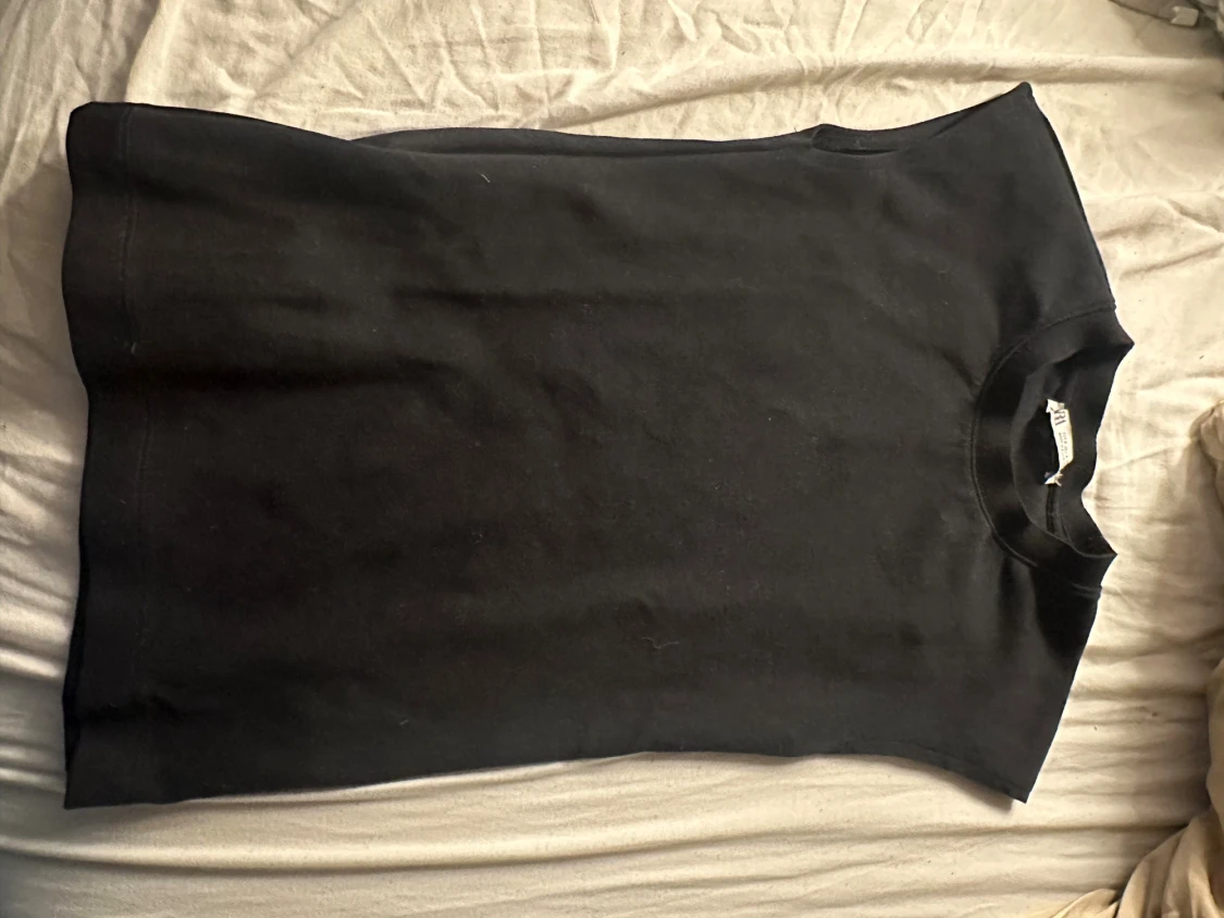 Svart ärmlös tröja från Zara